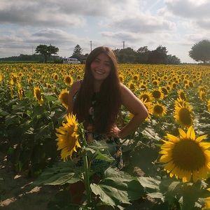 Meet your Posher, Dorita